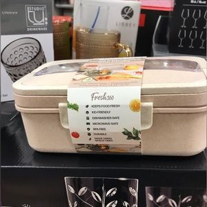 NWT Fresh 360 Wheat Fiber Food Container with Handle